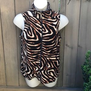 NWT size M Mirror Image printed vest